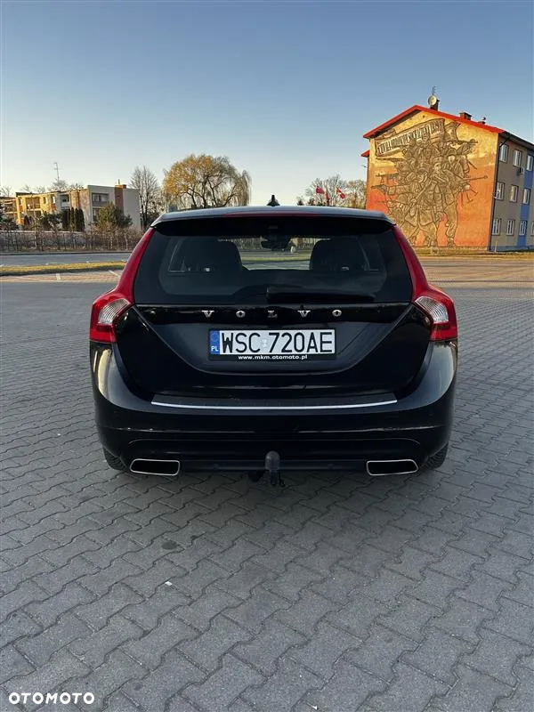 Volvo V60 D4 Drive-E Momentum - 4