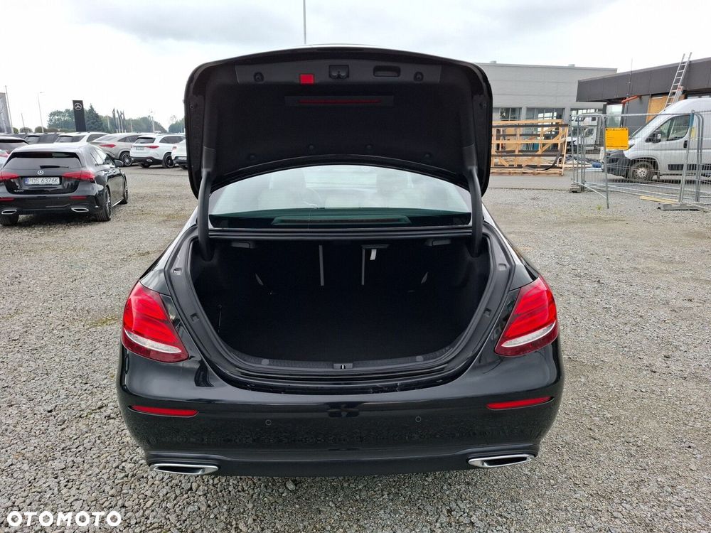 Mercedes-Benz Klasa E 220 d Avantgarde - 19