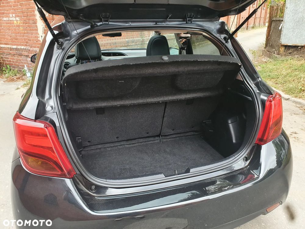 Toyota Yaris 1.5 VVT-i Lounge - 25