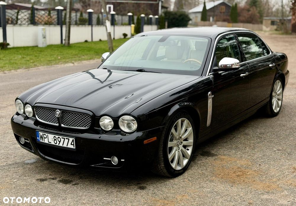 Jaguar XJ XJ8 4.2 Executive - 3