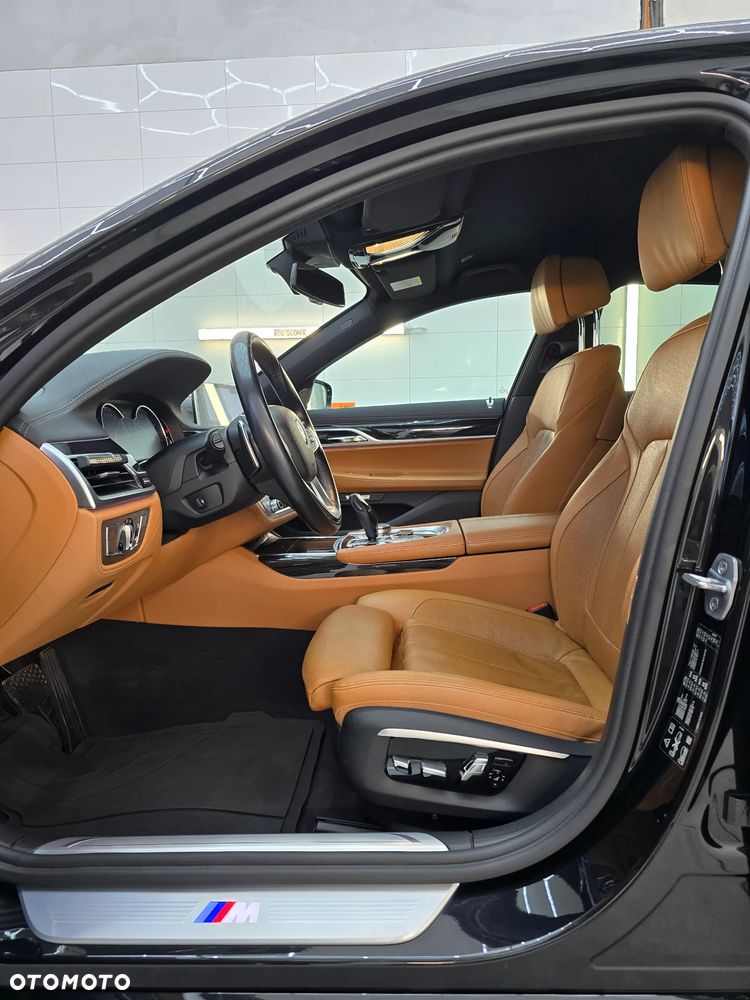 BMW Seria 7 730d xDrive - 26