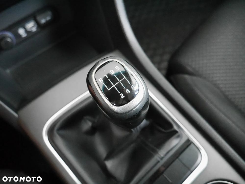 Kia Optima 1.7 CRDI M - 19