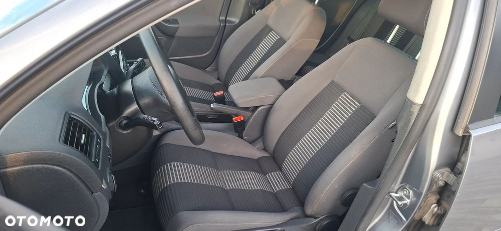 Volkswagen Golf 1.6 United - 30
