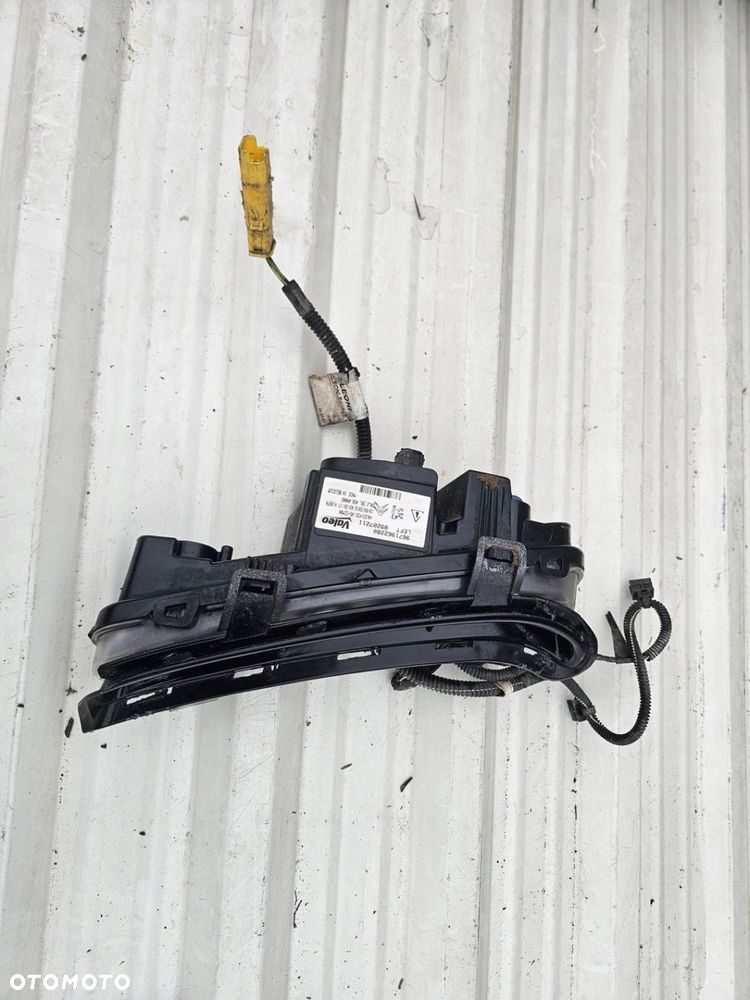 Citroen DS3 lewy lampa led mocowanie instalacja w zderzak przod 89207211 - 2