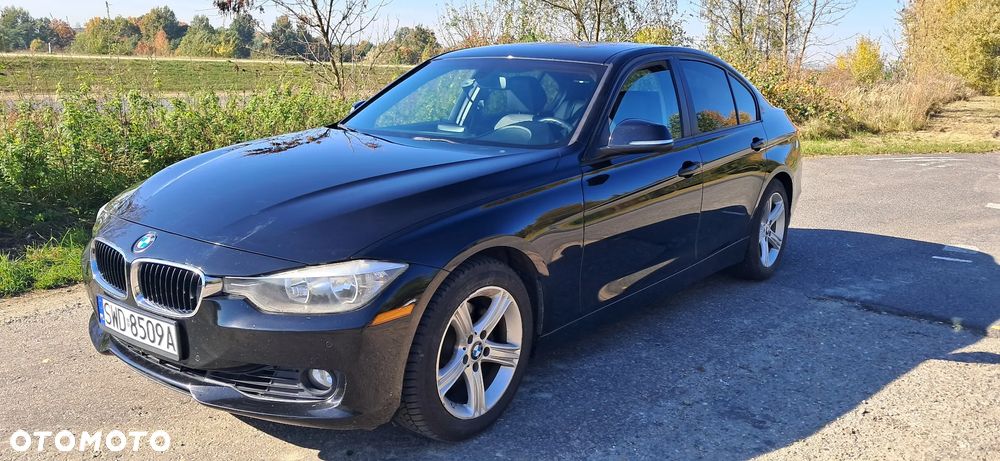 BMW Seria 3 328i - 1