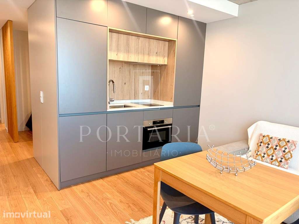 Apartamento T0+1 mobilado e equipado no centro de Aveiro - Grande imagem: 3/25