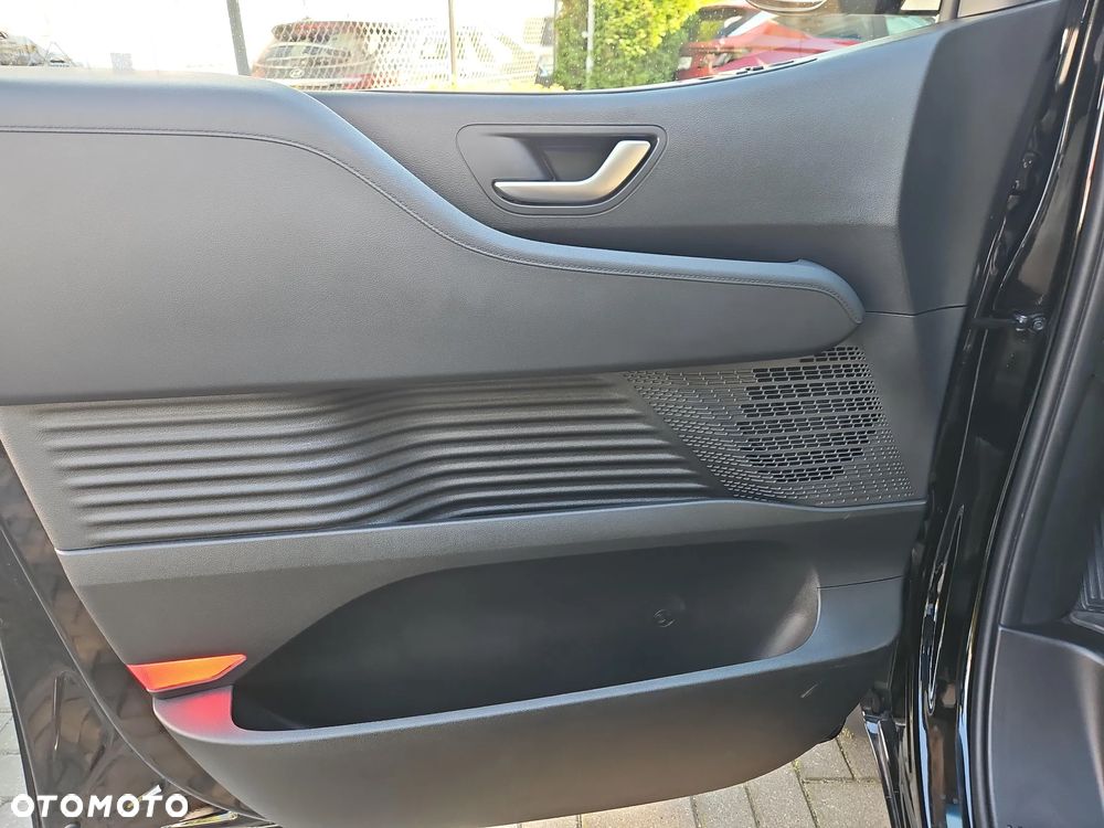 Hyundai Staria 1.6 T-GDI HEV Smart VIP - 10