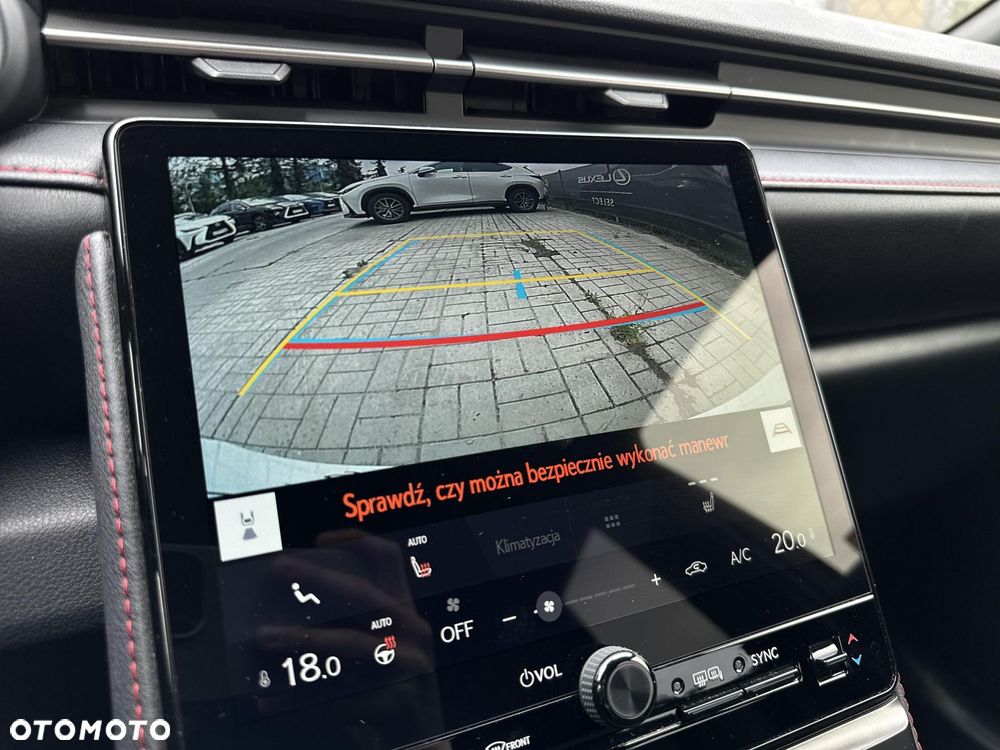 Lexus LBX 1.5 Hybrid Emotion - 25