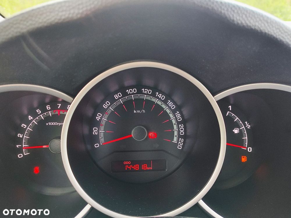 Kia Venga 1.4 CVVT ISG Vision - 22