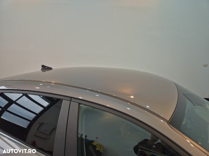 Hyundai Elantra 1.6 l 123 CP CVT Exclusive - 19