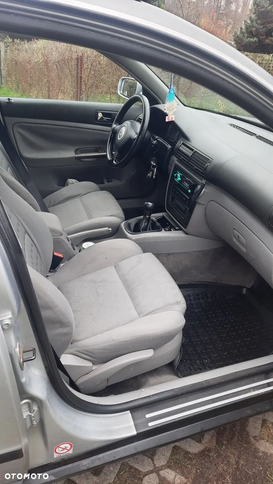 Volkswagen Passat Variant 1.9 TDI Trendline - 11