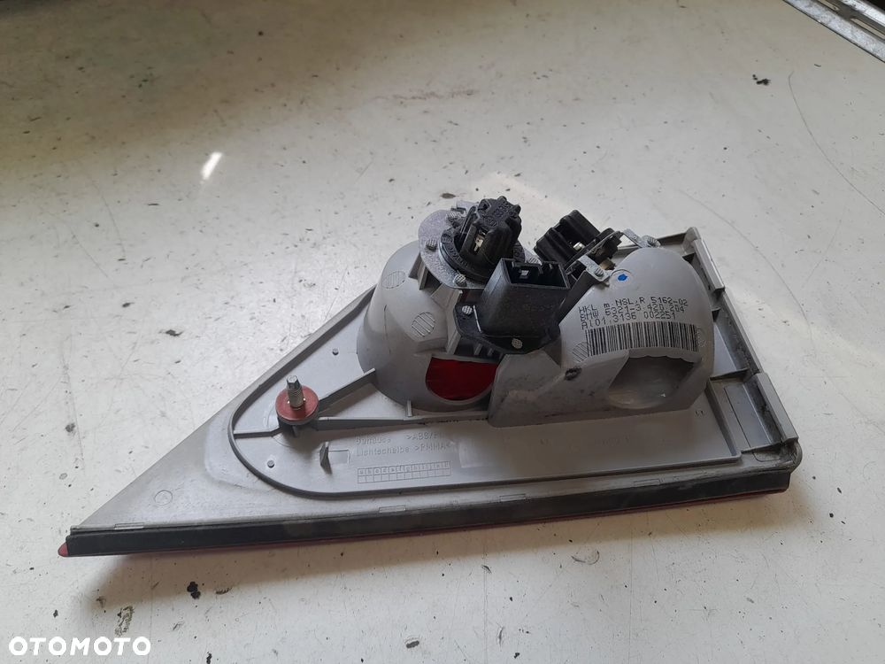 BMW X3 E83 LAMPA TYŁ PRAWA KLAPY - 2