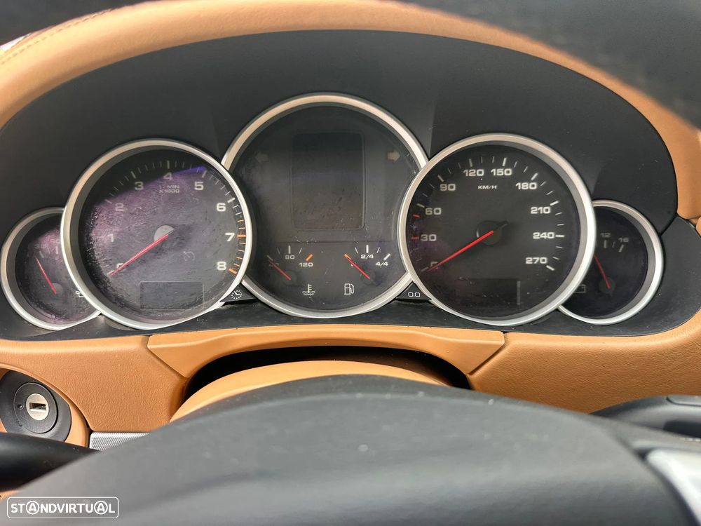 Porsche Cayenne S 4.5 V8 de 2008 para peças - 15