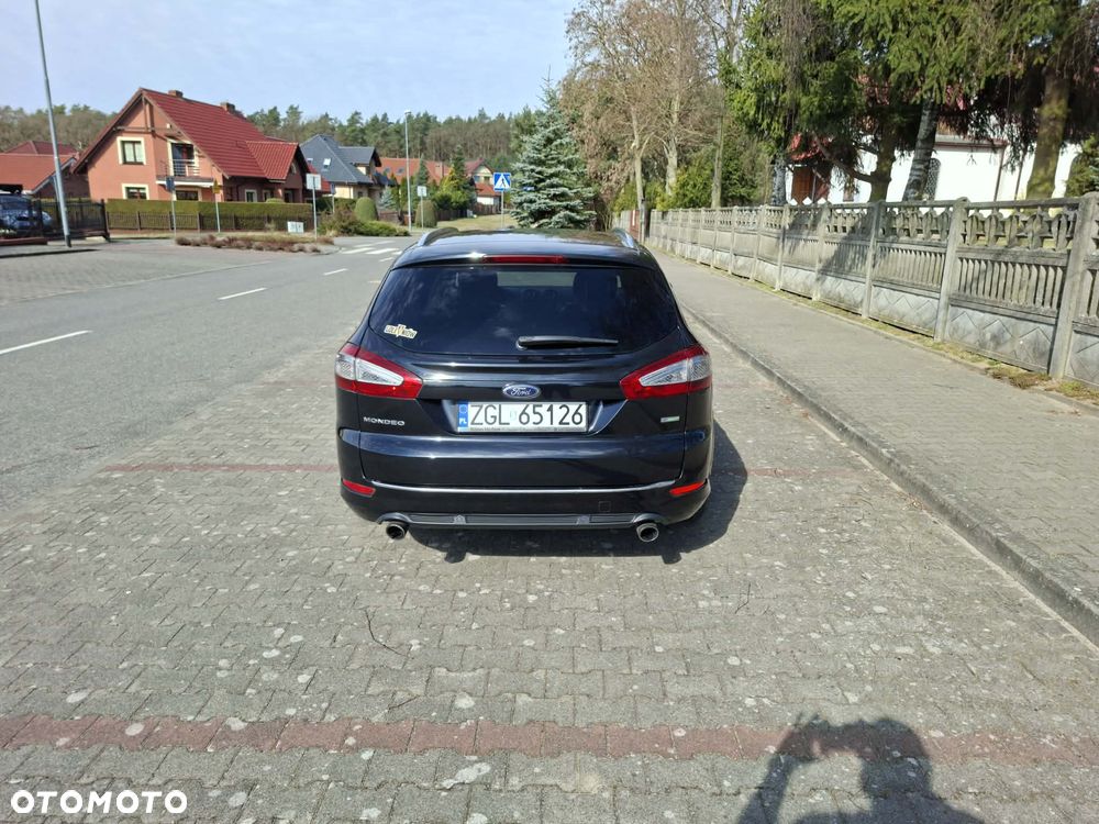 Ford Mondeo 2.0 EcoBoost Titanium - 4