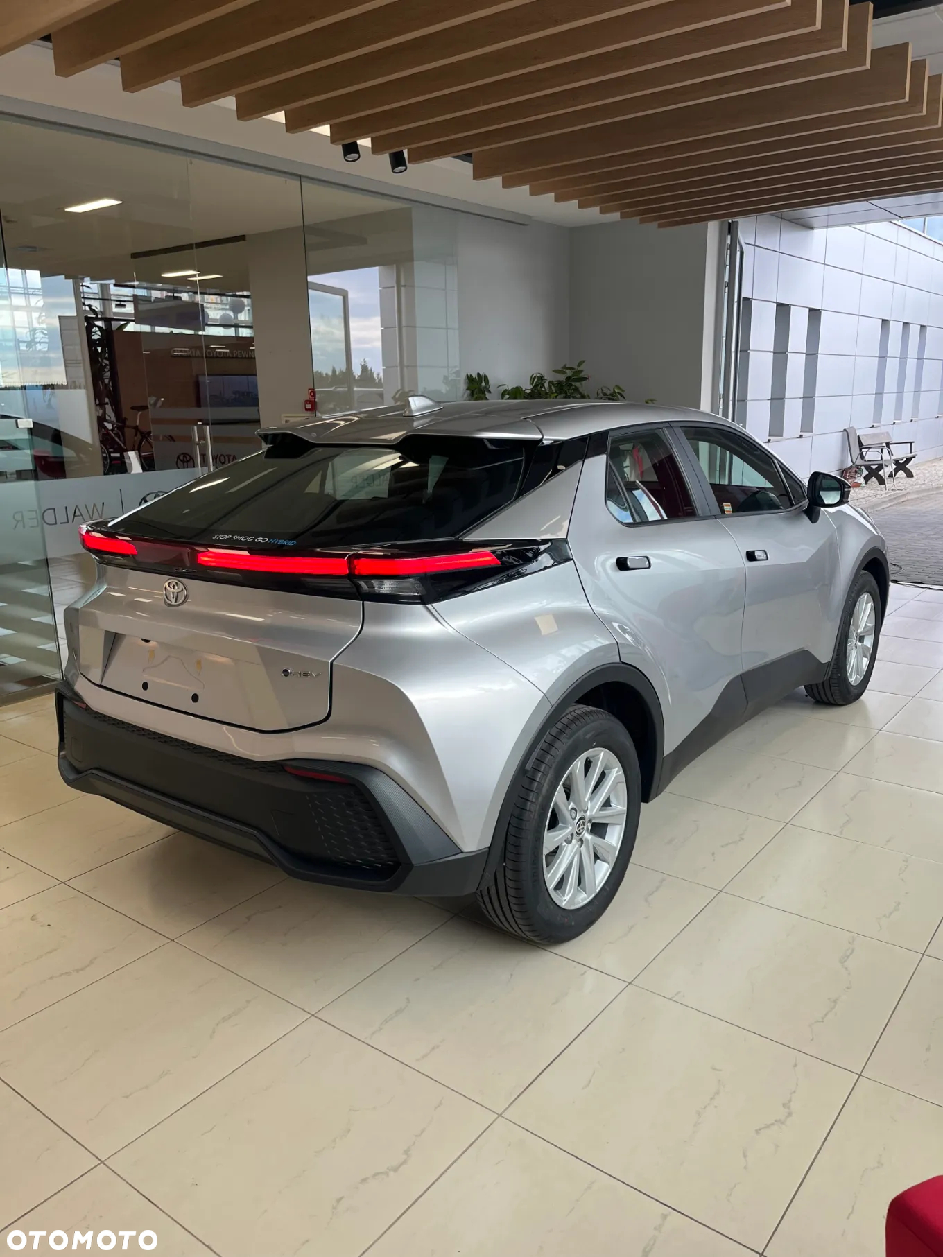 Toyota C-HR 1.8 Hybrid Comfort - 9
