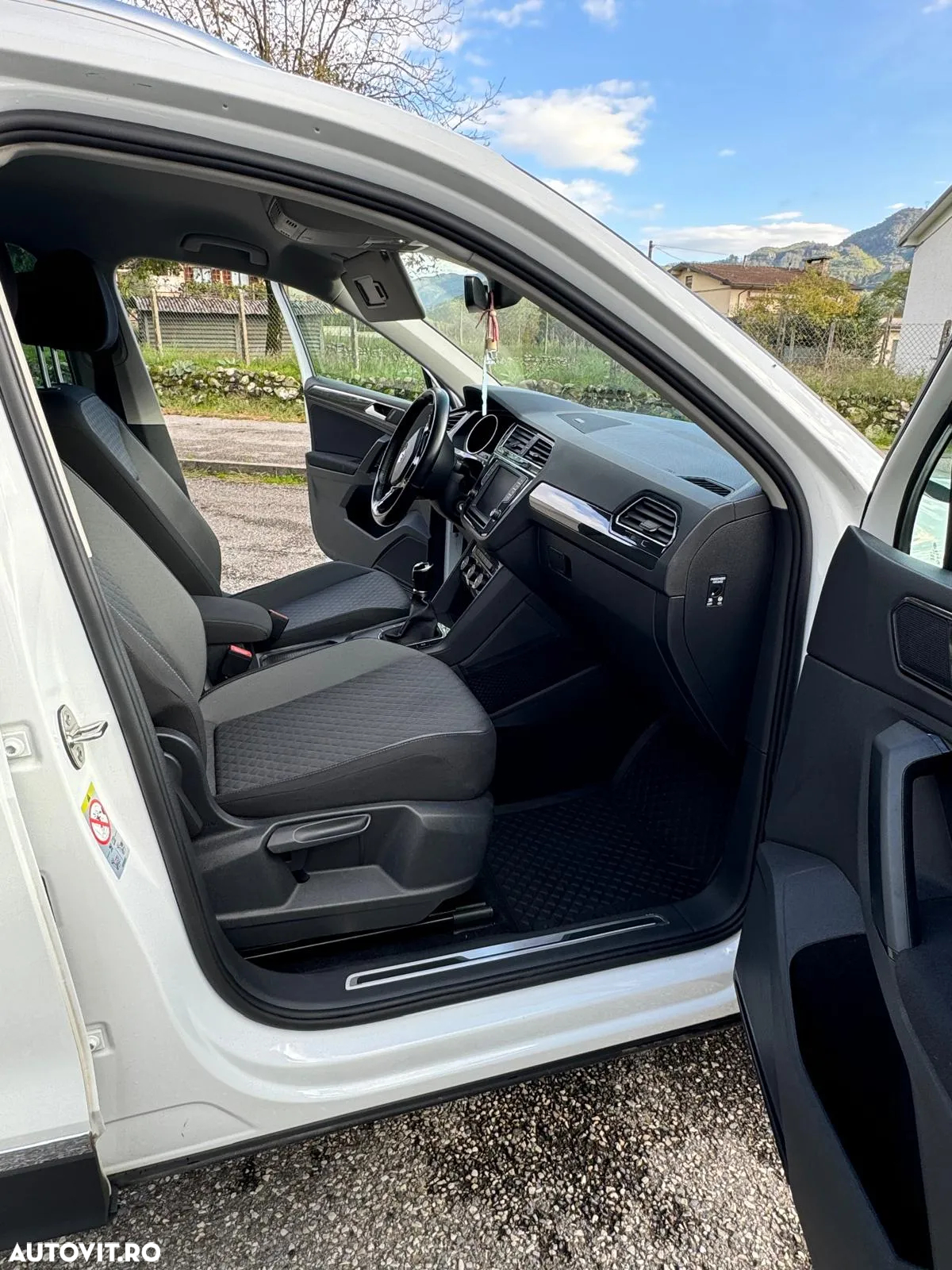 Volkswagen Tiguan 2.0 TDI SCR (BlueMotion Technology) Comfortline - 17