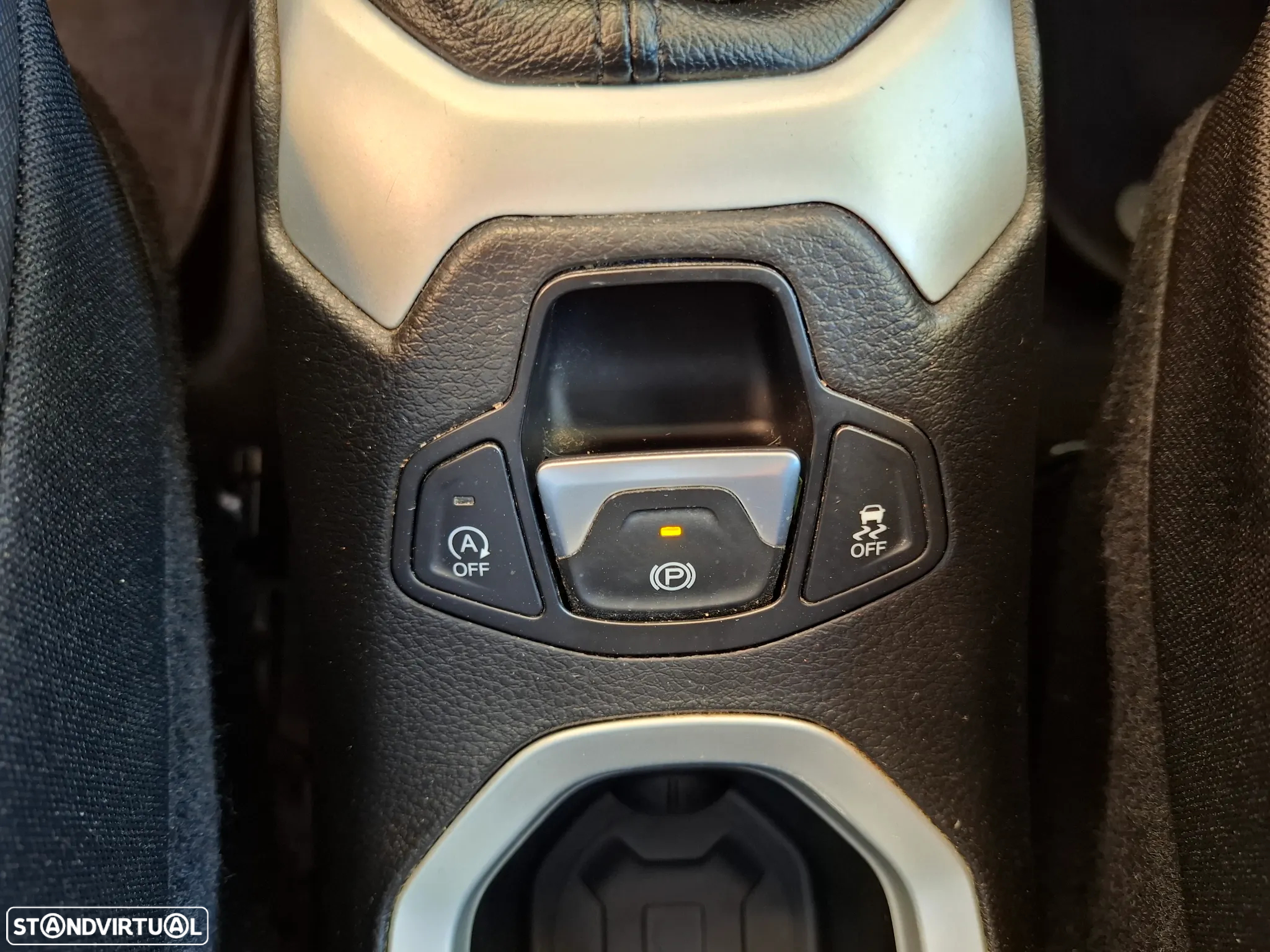 Jeep Renegade 1.6 MJD Limited - 42