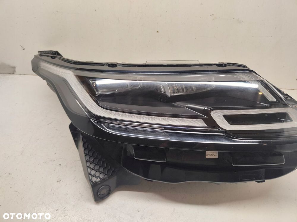 LAND ROVER VELAR MID LED LAMPA PRAWY PRZÓD J8A2-13W029-EG - 2