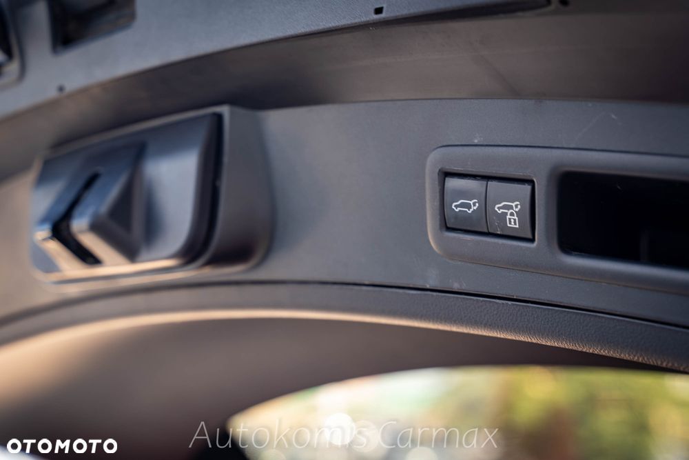 Lexus UX 250h GPF F Sport AWD - 30