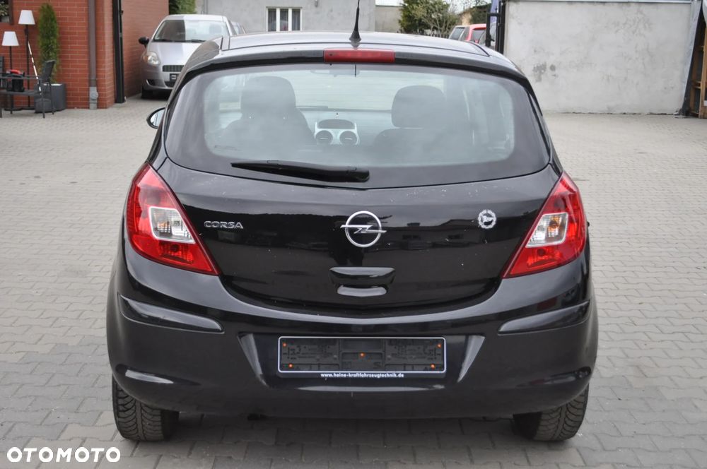 Opel Corsa 1.2 16V Cosmo - 6