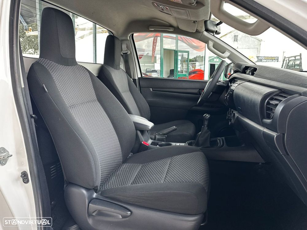Toyota Hilux - 19