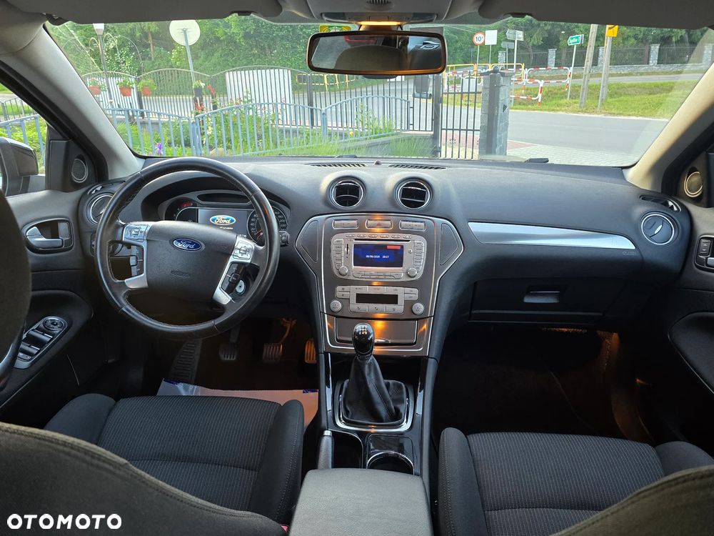 Ford Mondeo 2.0 Viva Titanium - 24