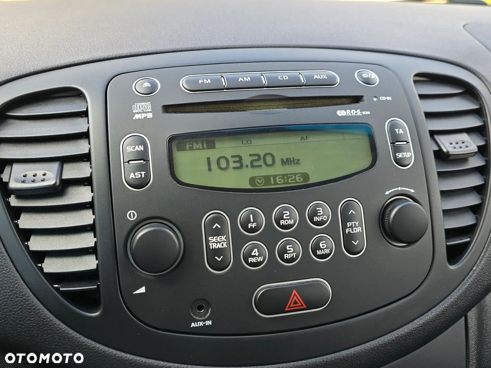Hyundai i10 1.1 Edition 20 - 16