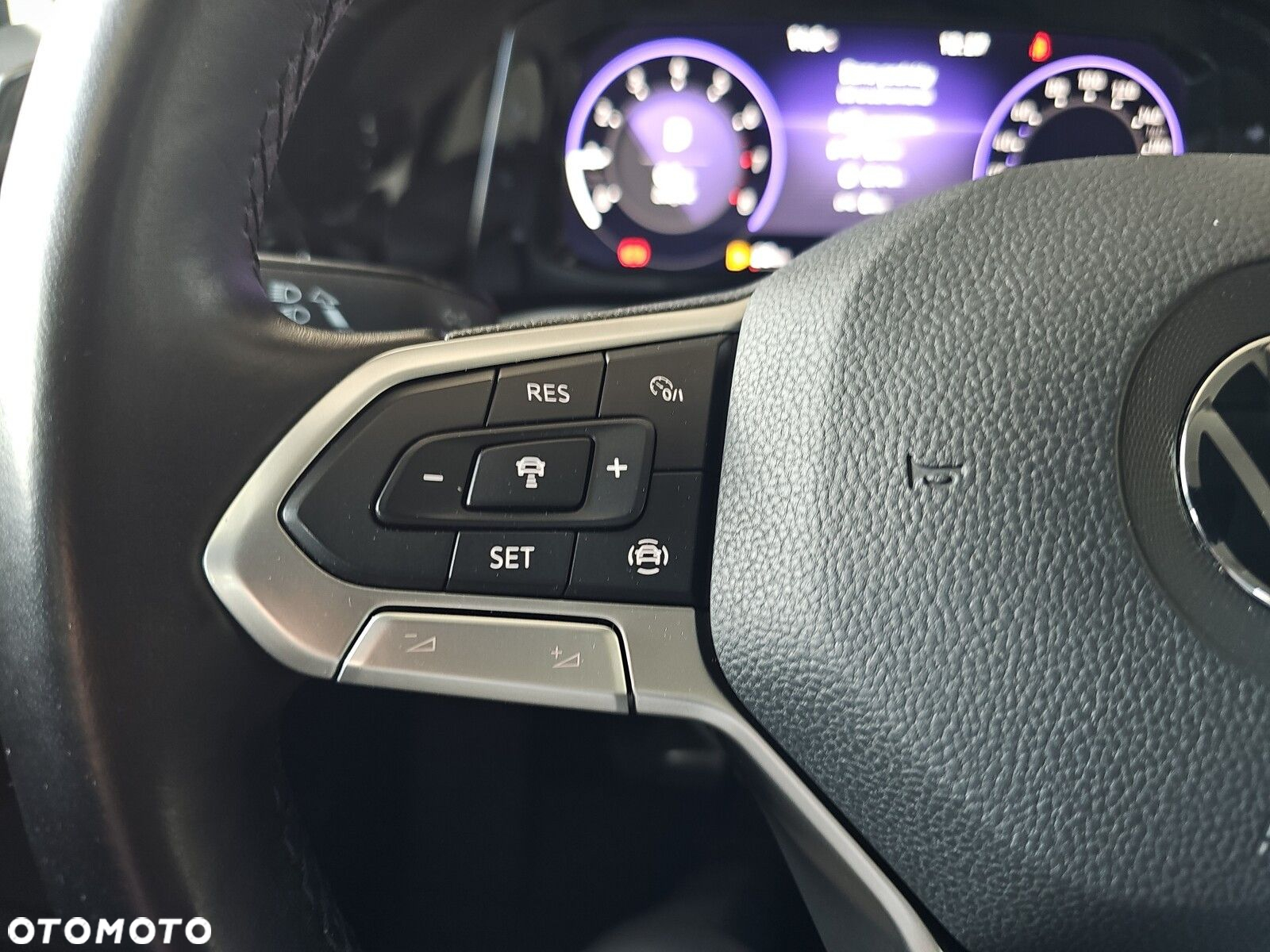 Volkswagen Golf VIII 1.5 TSI EVO Life - 13