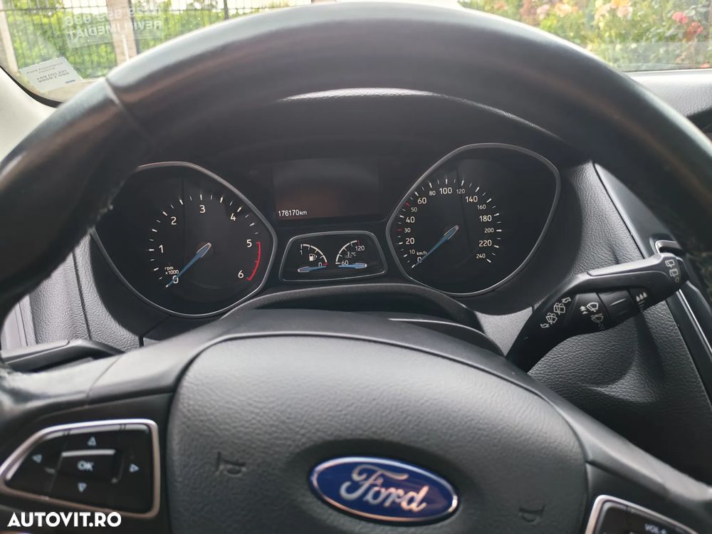 Ford Focus 1.5 EcoBlue Start-Stopp-System TITANIUM STYLE - 16