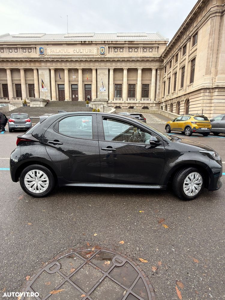 Toyota Yaris - 11