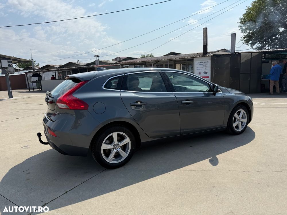 Volvo V40 D2 - 4