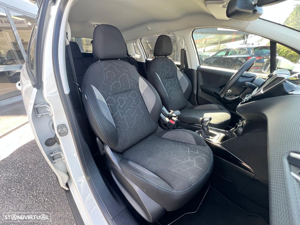 Peugeot 2008 1.2 PureTech Access - 10