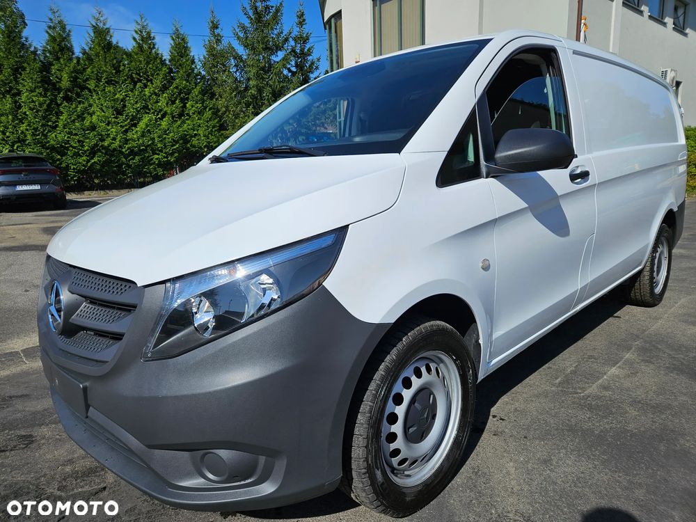 Mercedes-Benz Vito 4matic automat 4x4 erej.04 2023 long klima navi 3osobowy fvat23% - 10