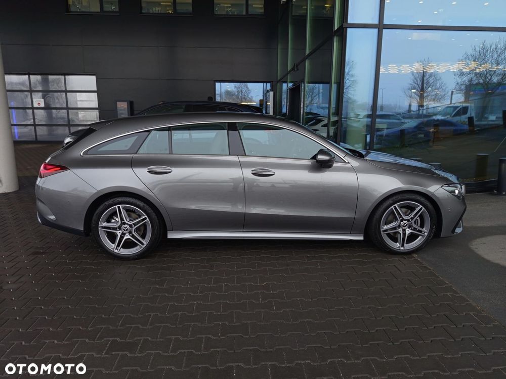 Mercedes-Benz CLA - 4