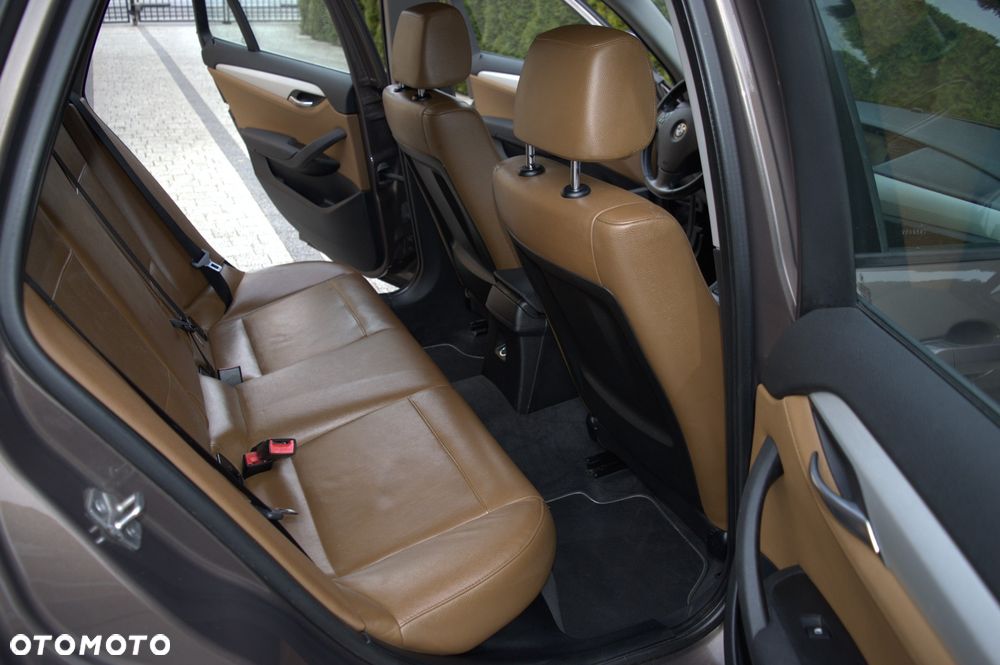 BMW X1 sDrive18d - 15