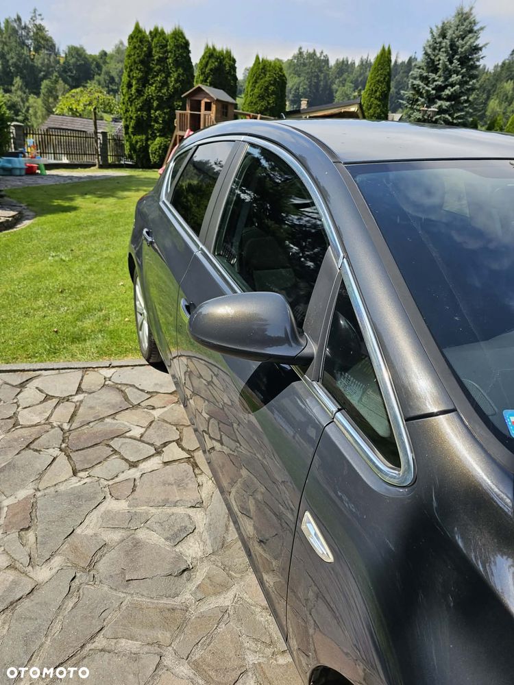 Opel Astra 1.4 T Cosmo - 4
