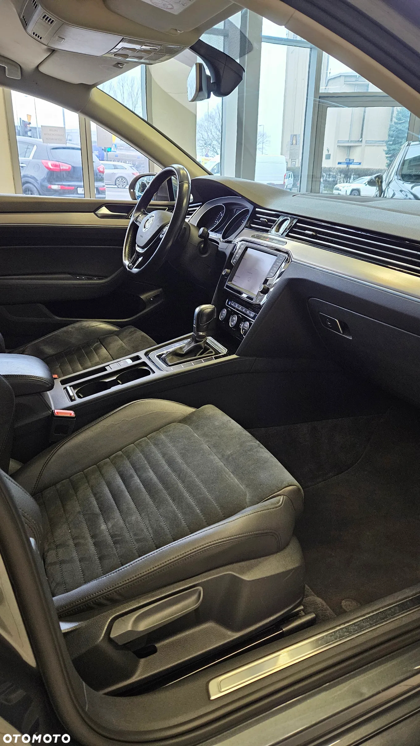 Volkswagen Passat - 13