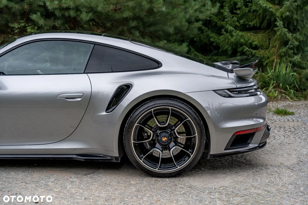 Porsche 911 Turbo S - 10