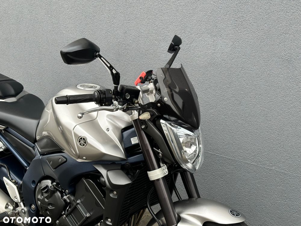 Yamaha FZ - 13
