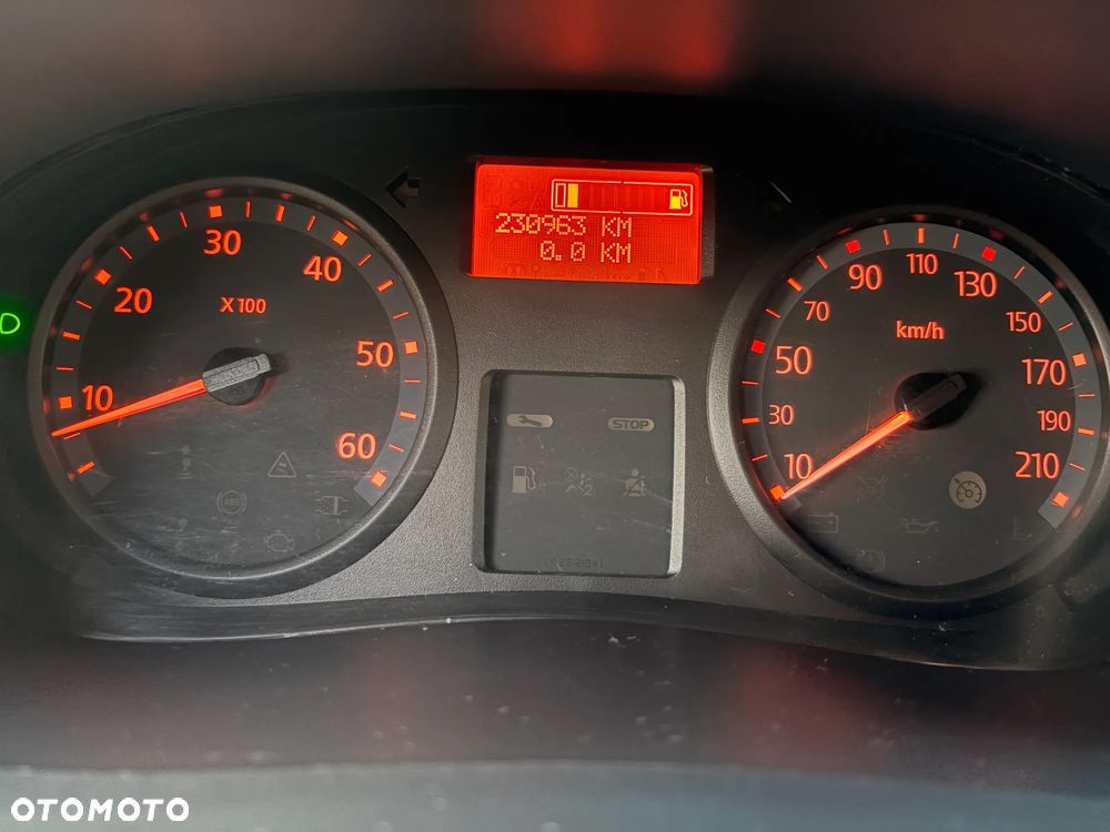 Renault TRAFIC (blaszak) - 9