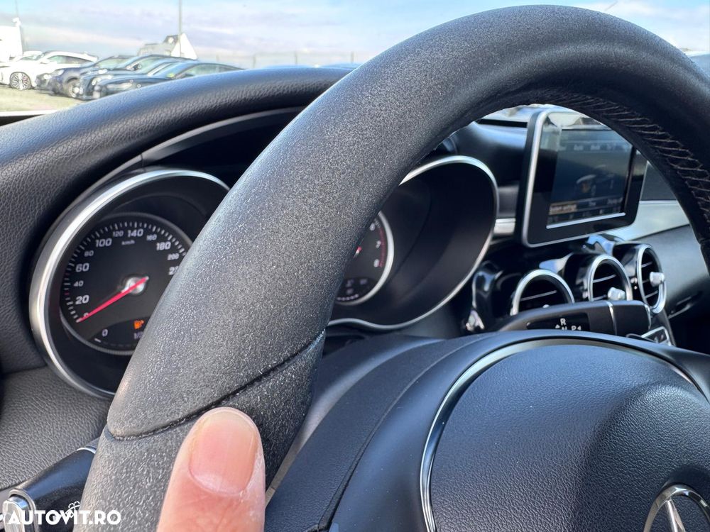 Mercedes-Benz C 200 9G-TRONIC - 32