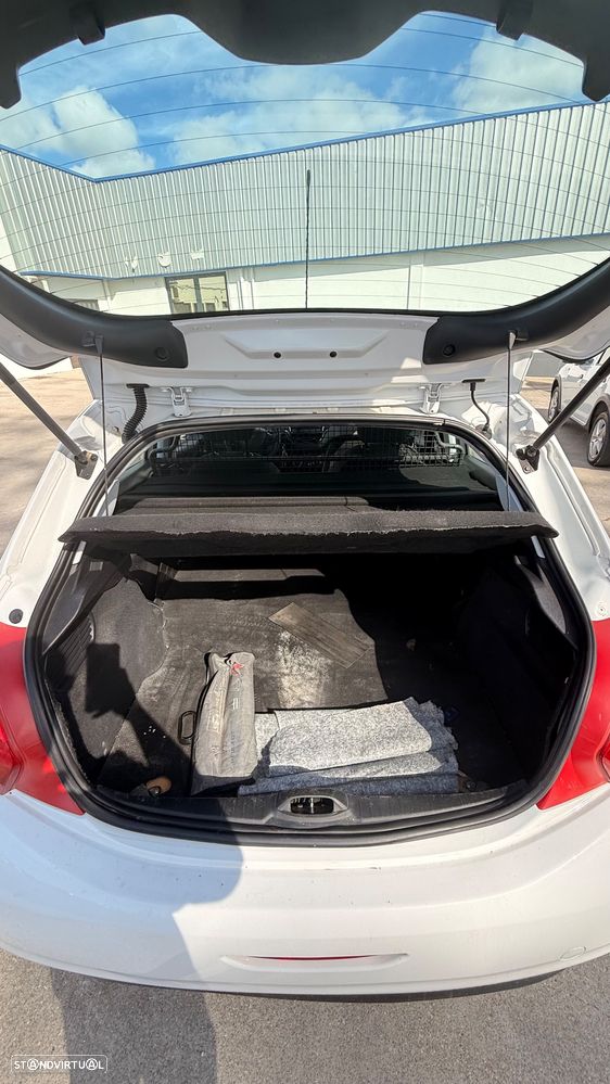 Peugeot 208 - 9
