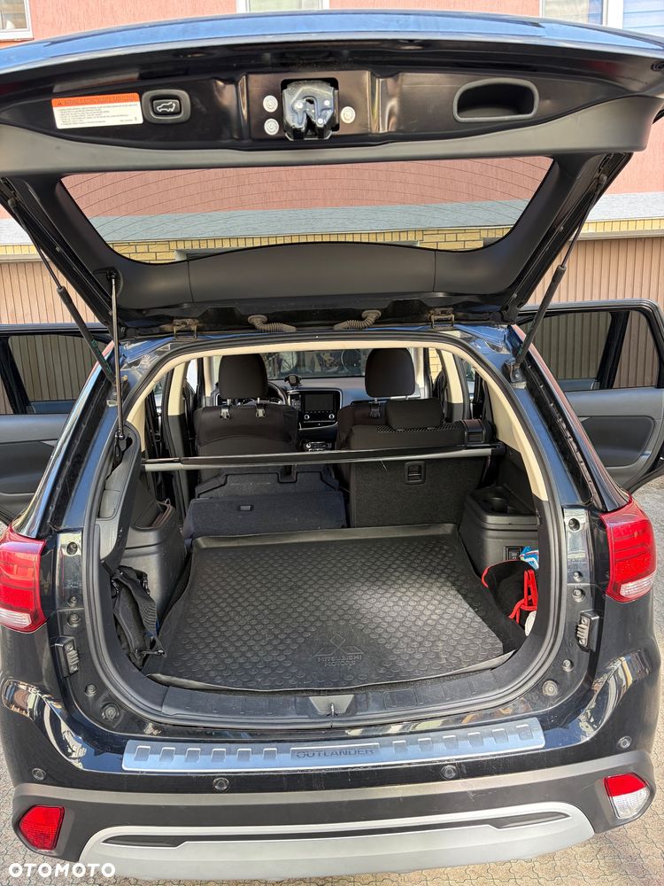 Mitsubishi Outlander 2.0 Instyle SDA 4WD CVT - 11