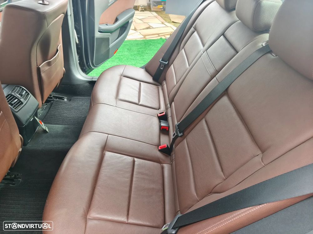 Mercedes-Benz E 350 BlueTEC Elegance - 26