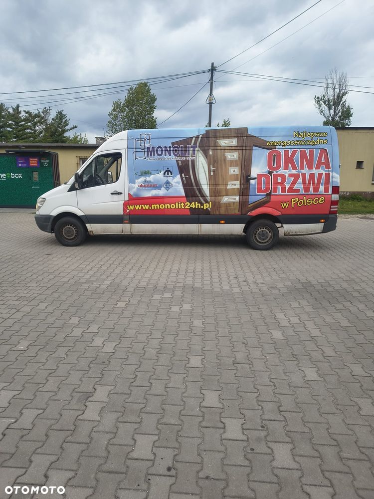 Mercedes-Benz Sprinter - 10