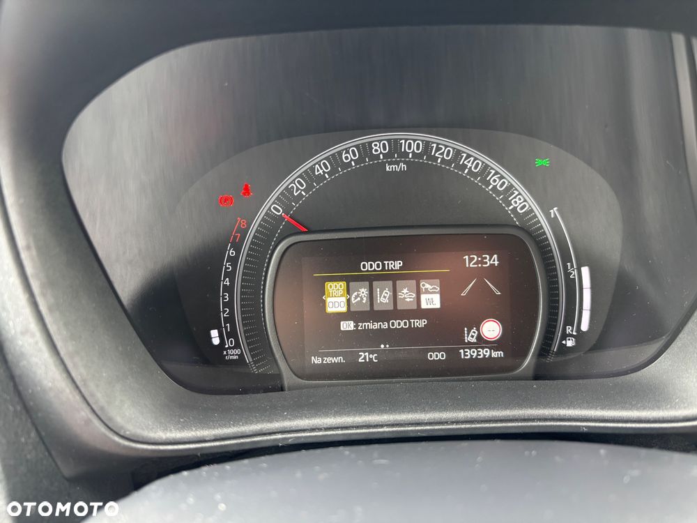 Toyota Aygo X Business Edition - 26