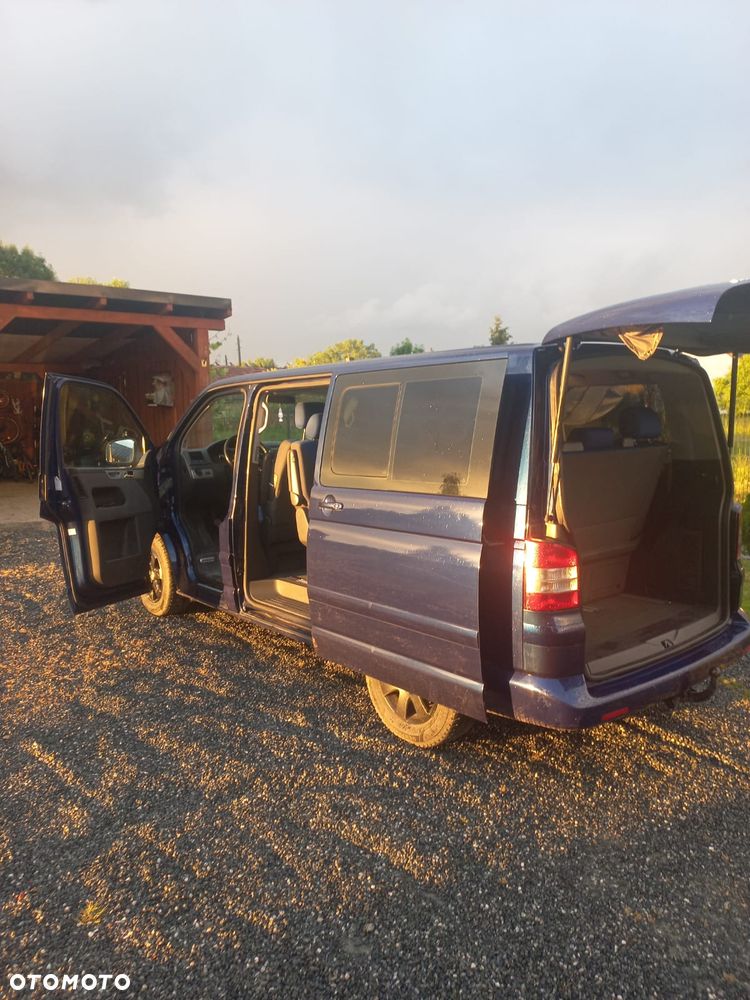 Volkswagen Multivan - 14