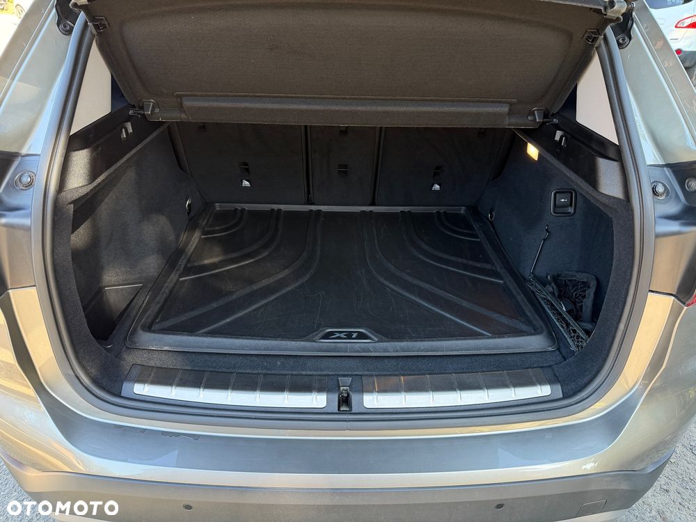 BMW X1 xDrive20i Sport Line - 21