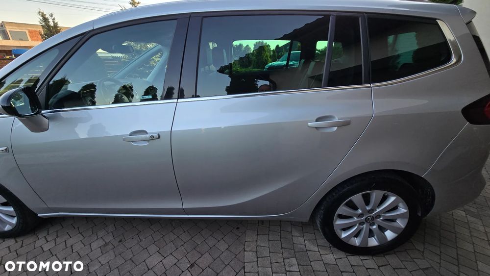 Opel Zafira - 24