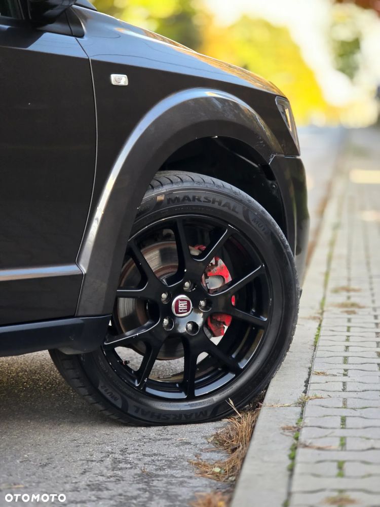 Fiat Freemont 2.0 Multijet 16V DPF Automatik Allrad Black Code - 36